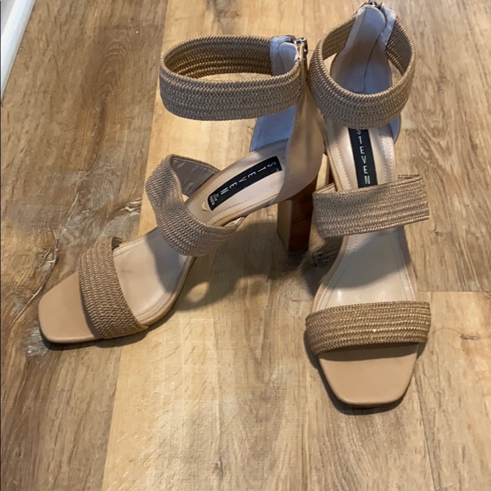 Steven by Steve Madden Sandals Sz 9